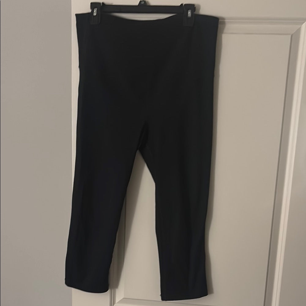 GAP Blackout Maternity Leggings
